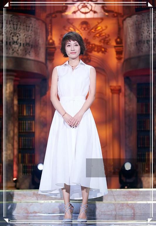 本以为穿白色长裙的马伊琍气质够好的了，可看到孙俪，我沉默了！