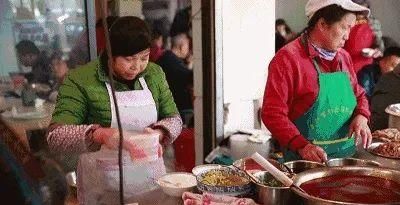 『碱面』一起等候这一碗英雄人物城市的柔情似水!