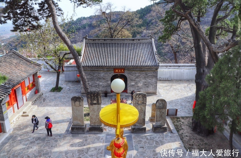  『参观』北京房山有奇寺，历史比北京城还要早，游客参观都带矿泉水桶！