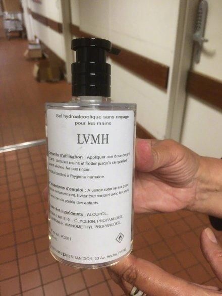 迪奥：LVMH第一批抗疫产品上线，迪奥消毒液你想拥有吗？