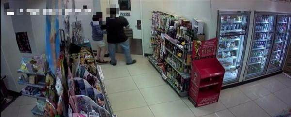 少女哭诉被前任性侵, 男友陪报案, 真相却让他绿到歪