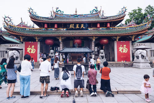 福建厦门最“良心”的寺庙，不要门票上香也免费，游客必打卡景点