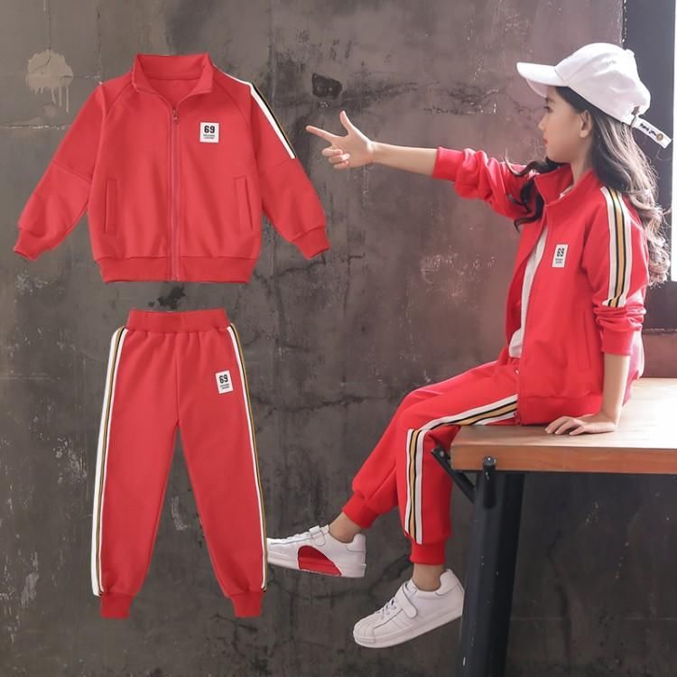 有这些潮童装，让你看起来非常的洋气，这才是现在最漂亮的秋装