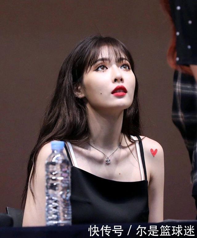 \＂l4\＂: \＂泫雅不只爱十几万的香奈儿表1800元的卡西欧她也戴\＂CUBE其实是个化妆公司舞台妆容超绝，单眼皮如何三倍放大双眼