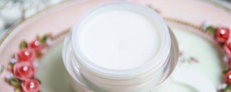  『爆奶』爆奶霜和素颜霜的区别是什么
