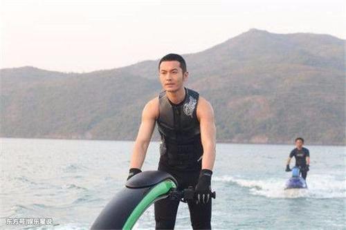 向太陈岚发文称因黄晓明太善良才被人欺负，这才是好干妈？