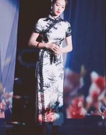 原以为19岁周洁琼穿旗袍够惊艳了，但看到31岁的宋茜，我沉默了！