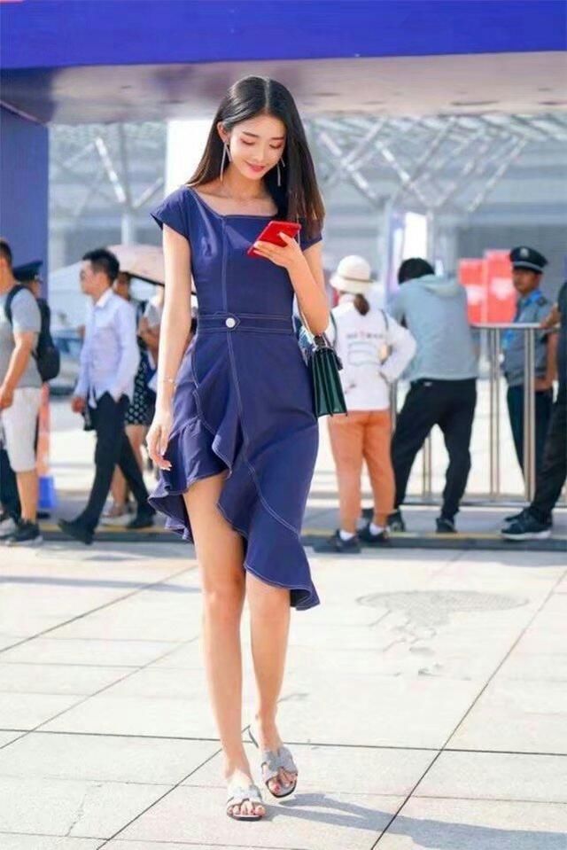 街拍,夏季路人教你怎样穿衣显瘦