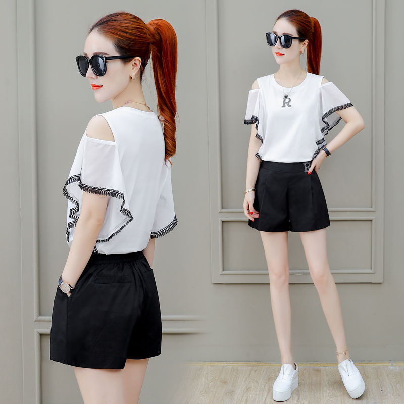 去了上海才发现，街上的70后女人，都穿短裤套装，美的像小姑娘