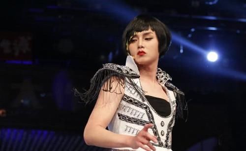 【清纯】尹正女装绝了！性感妩媚清纯唯美均可扮演，女粉丝：我不配做女生