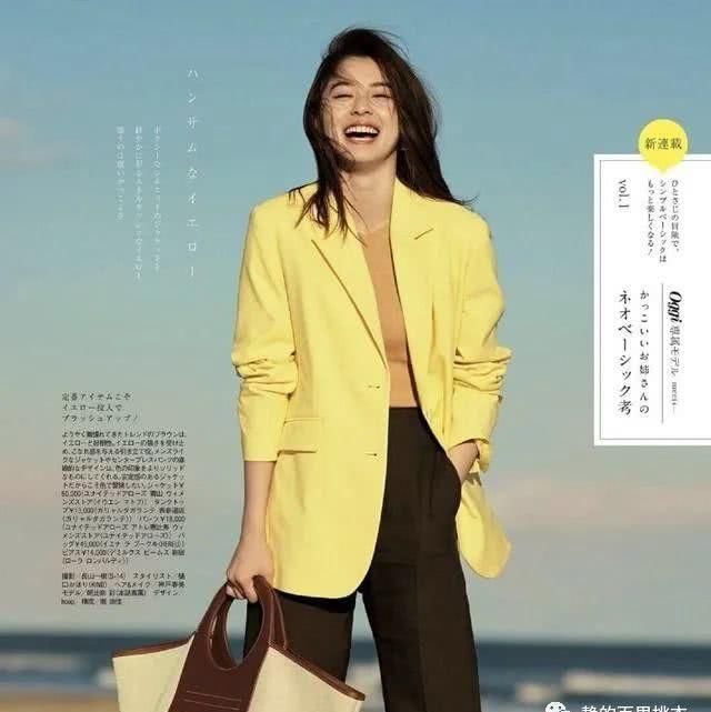  「安排」赶紧安排！一件黄色衣服，给春日穿搭注入无限活力，格外亮眼