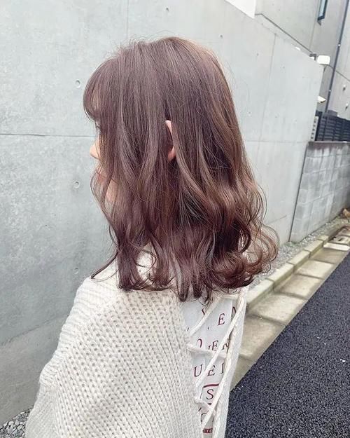  #青木#Lisa回归棕发色！2020年亚麻发色推荐，青木棕发色显白又高级！