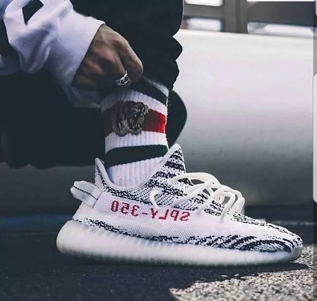 发售:限制区域?Yeezy 350白斑马疑仅为"亚洲限定"补货发售!