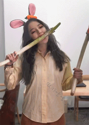  【试试】每日易起:褒贬不一的赛博皮卡 有多少人想试试?