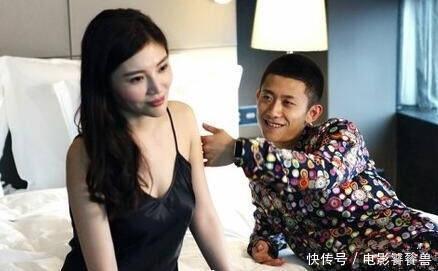 徐冬冬去精神科看病?坐在医院门口痛哭流涕,她