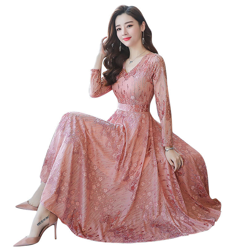 这是我见过最洋气的连衣裙，上身高贵洋气，美的让人痴狂~