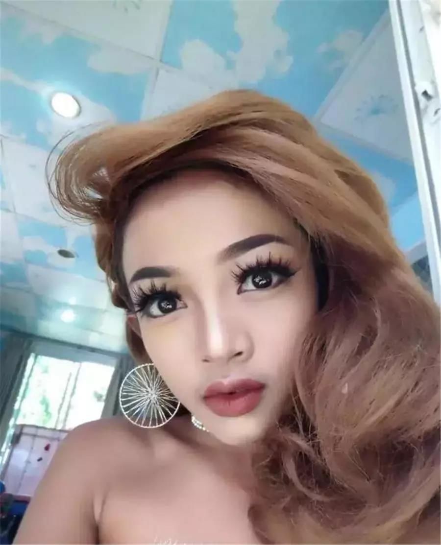 不爱足球爱化妆?12岁泰国男孩爆红网络，化妆技术堪称一绝!