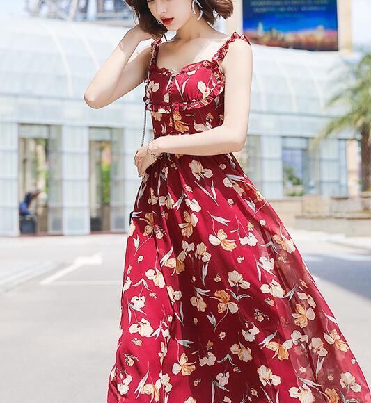 淑女的女孩最惹人爱,无袖大摆连衣裙穿出淑女气质,美丽又大方