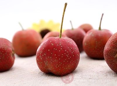 『活血化瘀』山楂的功效 想不到这种水果能防治动脉硬化
