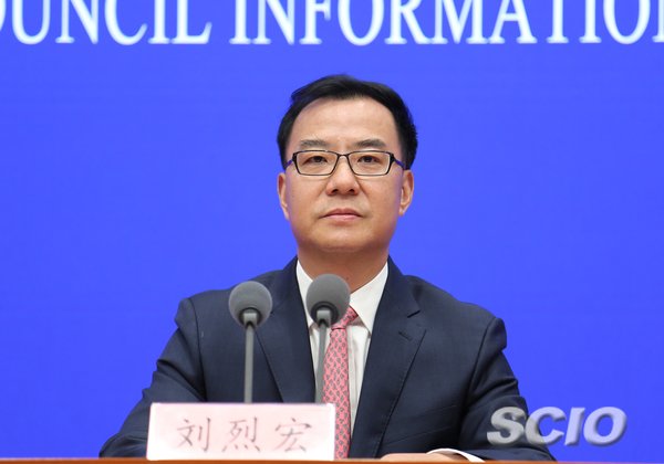  「脸书」脸书、推特封禁部分中国账号，国家网信办回应了