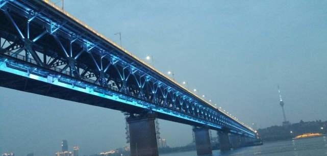中国又一项重大工程，用资33亿建设“新长江大桥”，不在武汉