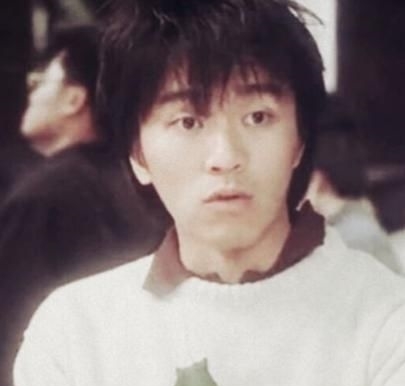 『孩子』童年的悲惨遭遇成就了喜剧之王周星驰