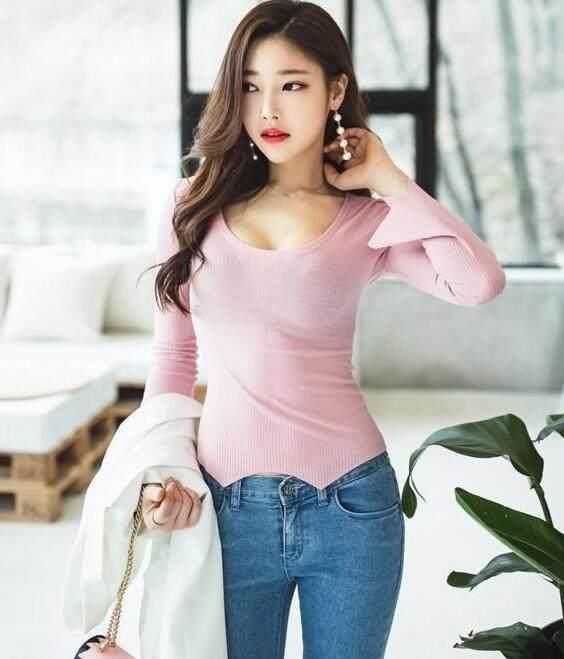 路人街拍,青春洋溢的小姐姐,爱运动所以身材好