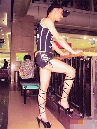 丝袜起源自男性？