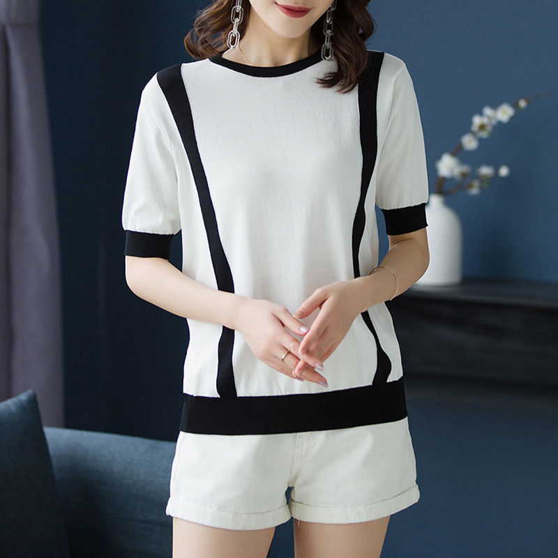 刚上市的新款小衫，一款比一款显嫩吸睛，随便穿都很美