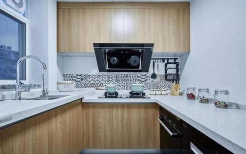 我为妻狂——妻子说要阳光，男子立即打通阳台爆改96平三居室