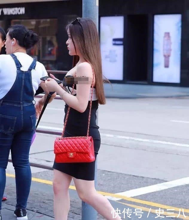 #脱俗#街拍:清新脱俗的小姐姐教你穿搭,太美了。