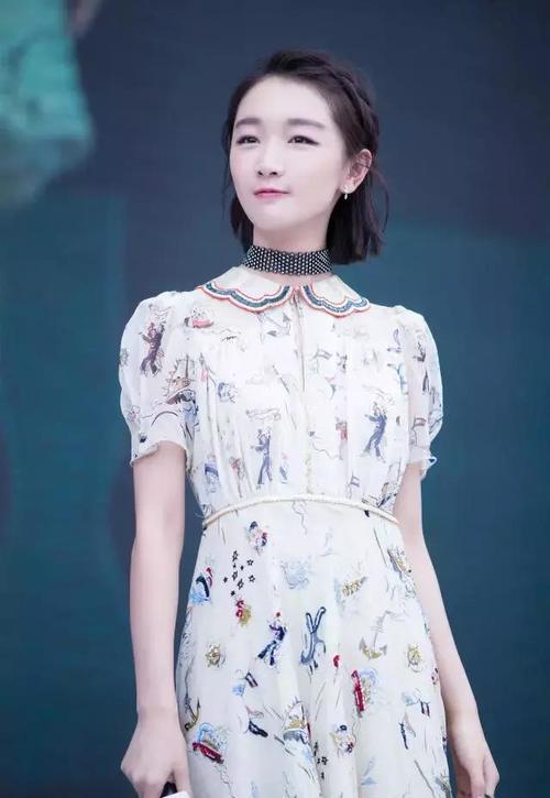 看周冬雨的时尚进阶之路