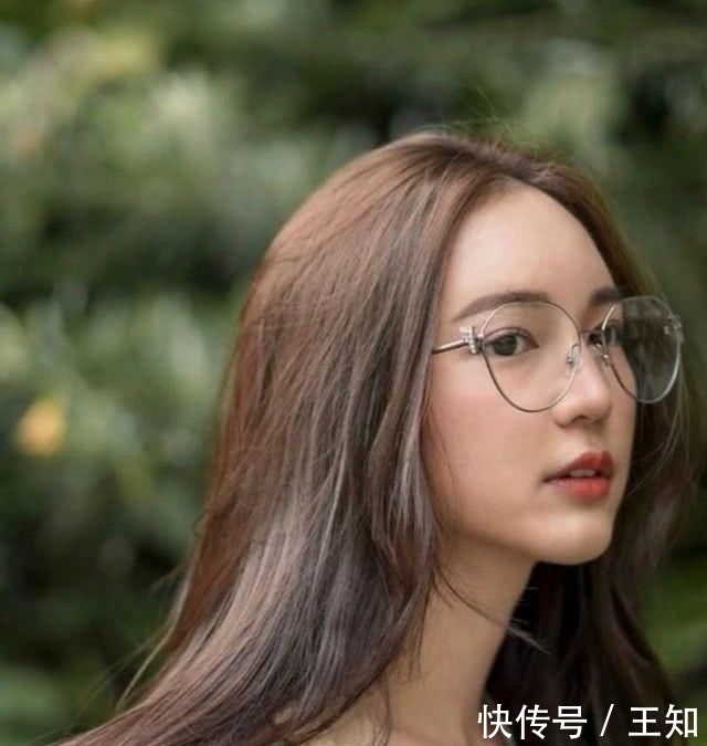  『女生』能够让女生“完全变样”的4款发型，过年这样做，亲戚都夸美