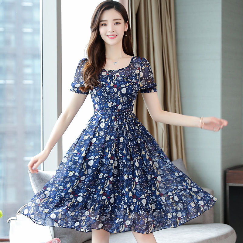 终于找到了，比旗袍还高雅，比短袖还时尚的连衣裙，美的让人嫉妒