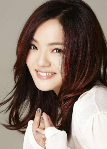 徐佳莹狂瘦13斤变细腿辣妹,公开减肥方法,网友:臣妾做不到啊