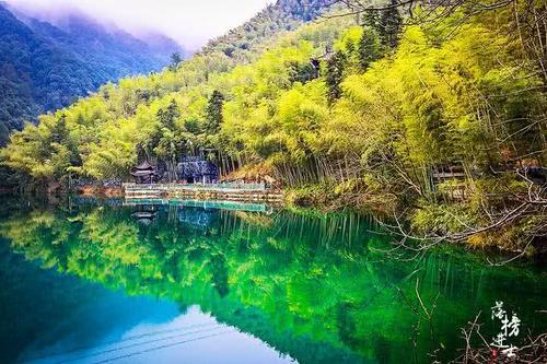 黄山下的这个景区充满了传奇，一年四季山清水秀，可是却鲜为人知