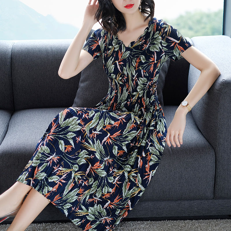 7月份即将上新的碎花连衣裙，显迷人风采，让你轻松拥有别样味道