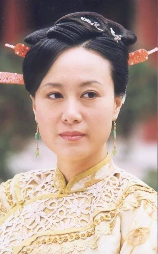  『当红』好命的吴玉芳21岁拿影后，当红时嫁运动员，夫妻恩爱32年惹人羡
