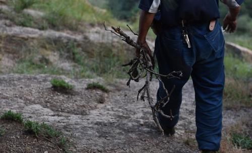  煤油灯■山东一户人家7代人隐居深山，如今仍在用煤油灯照明