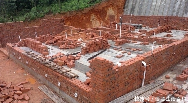  迁出：农村户口升值，六大福利凸显，那么，我们还要将户口迁出