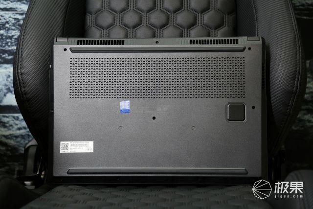  尺寸■十代酷睿i7+大尺寸高刷电竞屏，游戏发烧友亲测，你想要的它都有~