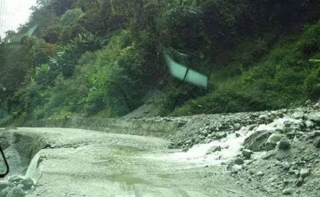 十年前进西藏的路是什么样子，知道吗？旅游自驾先进来看照片