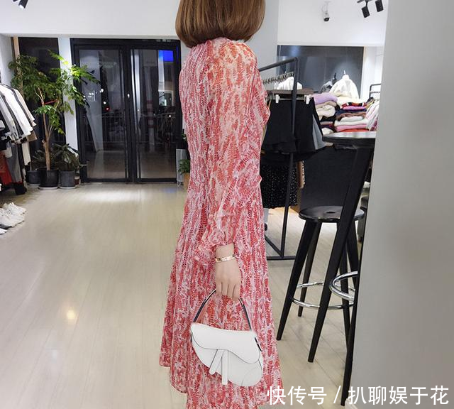 气质@春夏交替之际,试试这几种连衣裙穿搭,洋气穿出气质女神范
