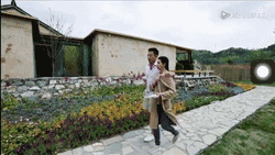 年过40状态不输流量小花，人生保鲜的秘诀是什么