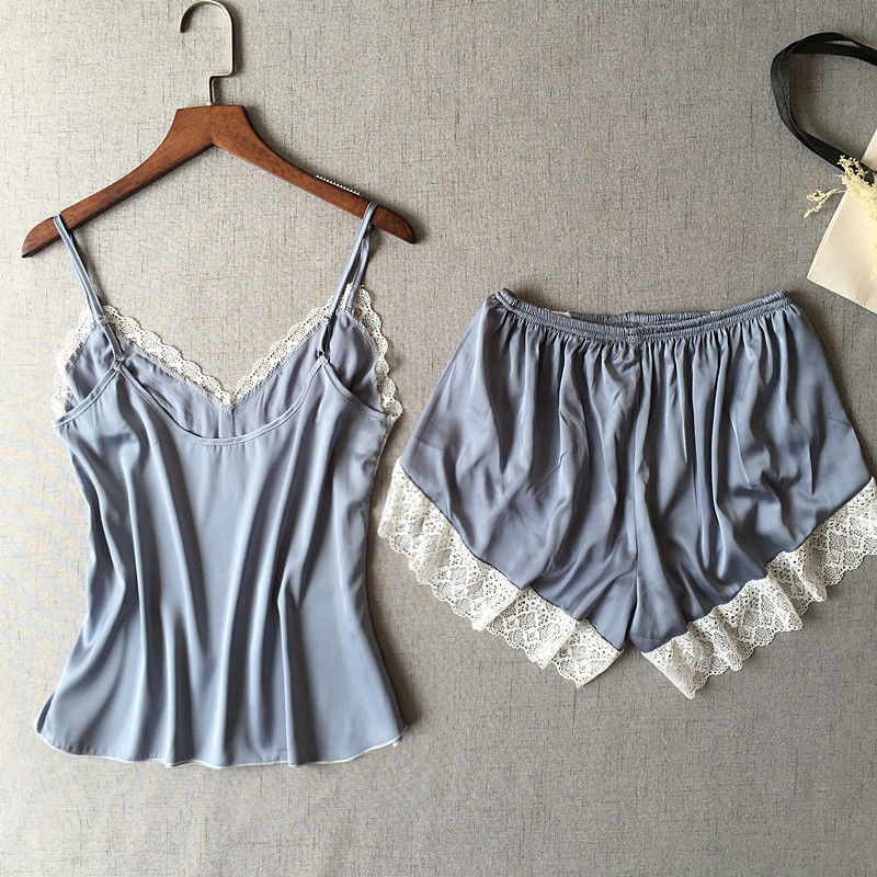 越来越多女人回家不穿文胸?看下图女人的穿法，看了脸红