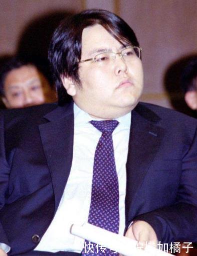 在将海鑫水泥厂分给五叔李天虎后,李兆会掌握了山西第一大民营钢铁厂