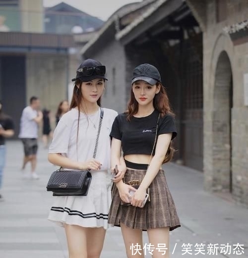  怦然心动■街拍：这么美的姐妹花，看了怦然心动
