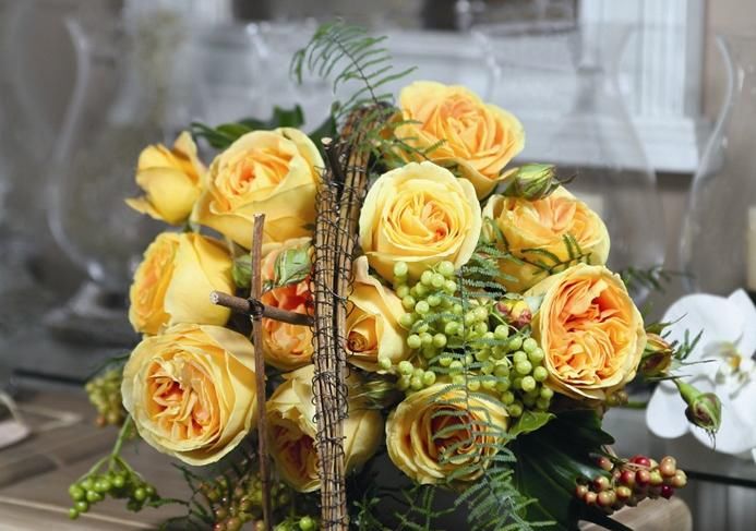  [烛光]喜欢玫瑰，首选“精品玫瑰”烛光，开花似美人起舞，比“菊花”美