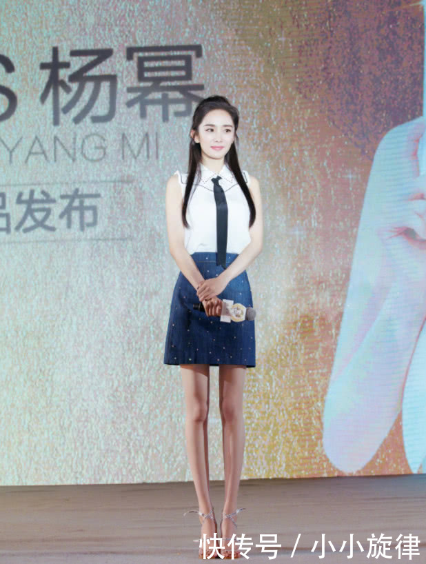 杨幂的发际线终于回来了，扎起头发的她，简直就是换了一张脸！