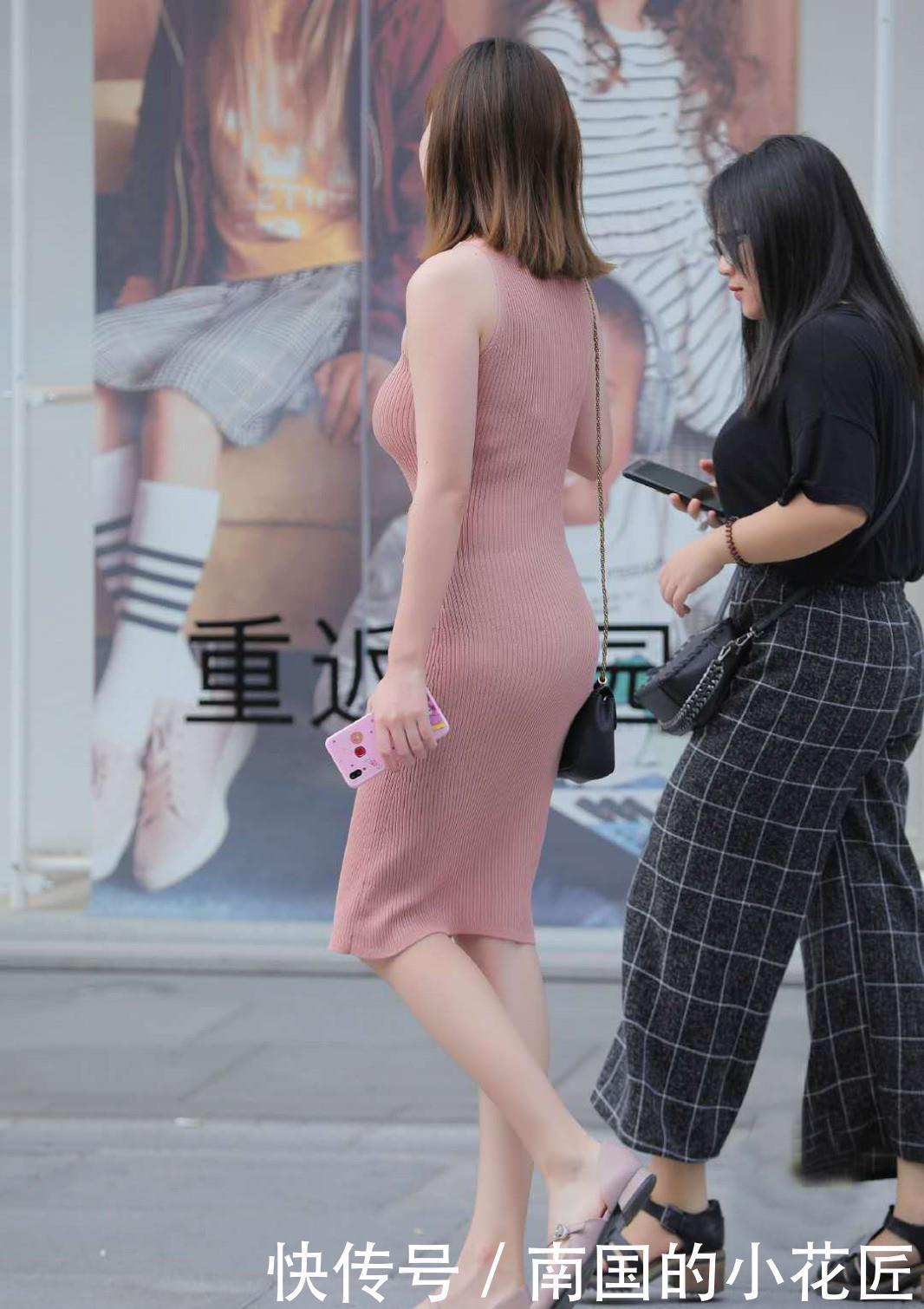 气质|夏季优雅的粉色系搭配,无袖连衣裙+平底鞋,尽显温柔知性气质